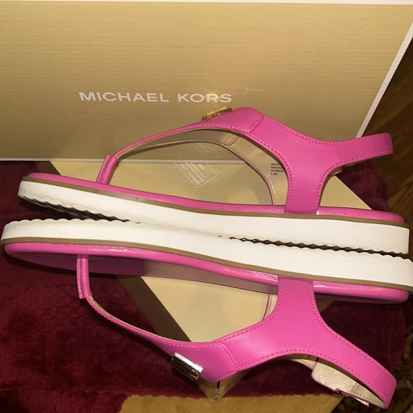 🛍️Gorgeous Ladies Michael Kors Jilly Sandals - Picture 5 of 7